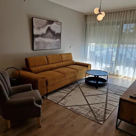 M&m Solaris 303 Apartment