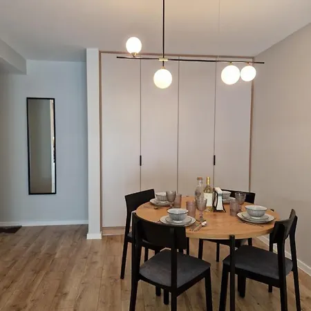 M&m Solaris 303 ダルウフコ